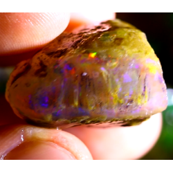 Opale brute crystal 44.25 carats