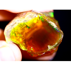 Opale brute crystal 102.60 carats