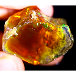 Opale brute crystal 102.60 carats