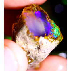Opale brute crystal 43.15 carats