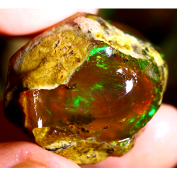 Opale brute crystal 49.25 carats