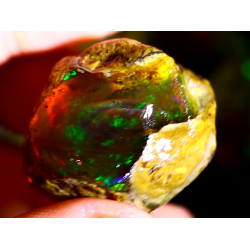 Opale brute crystal 49.25 carats