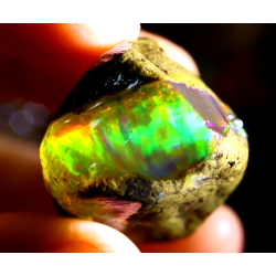 Opale brute crystal 71.80 carats