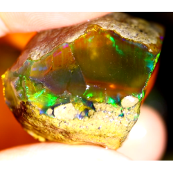 Opale brute crystal 60.35 carats