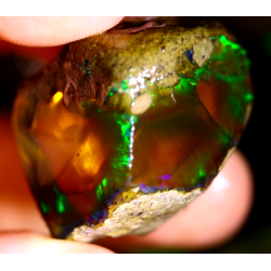 Opale brute crystal 60.35 carats