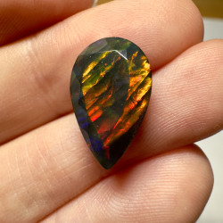 Opale Ethiopienne facettée AAA 3.55carats