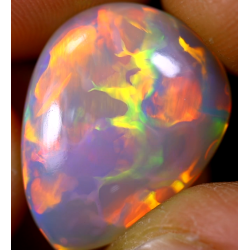 Opale éthiopienne 9.75 carats TOP GRADE