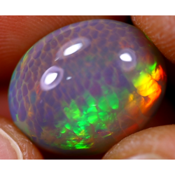 Opale éthiopienne 8.50 carats TOP GRADE