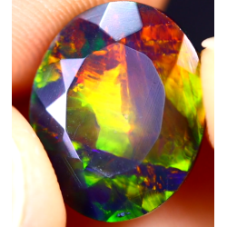 Opale Ethiopienne facettée AAA 3.60 carats