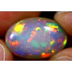 Opale éthiopienne 11.35 carats TOP GRADE