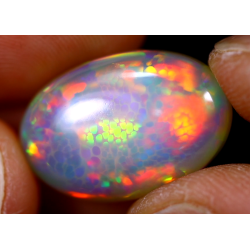 Opale éthiopienne 11.35 carats TOP GRADE