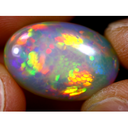 Opale éthiopienne 11.35 carats TOP GRADE