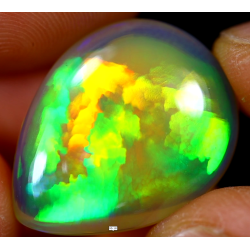 Opale éthiopienne 17.91 carats TOP GRADE
