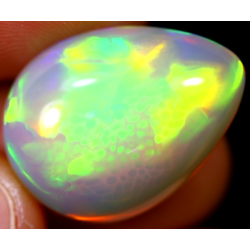 Opale éthiopienne 16.36 carats TOP GRADE