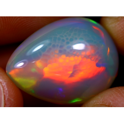 Opale éthiopienne 16.36 carats TOP GRADE