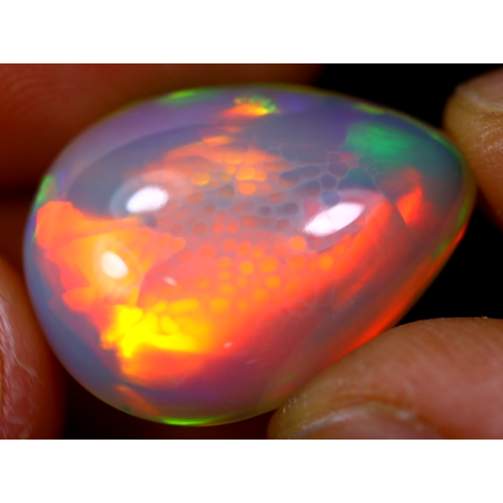 Opale éthiopienne 16.36 carats TOP GRADE