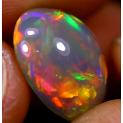 Opale éthiopienne 6.90 carats TOP GRADE