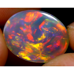 Opale éthiopienne 6.90 carats TOP GRADE