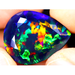 Opale Ethiopienne facettée TOP GRADE 11.15carats
