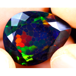 Opale Ethiopienne facettée TOP GRADE 11.50carats