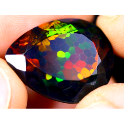 Opale Ethiopienne facettée TOP GRADE 11.50carats