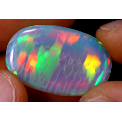Opale éthiopienne 9.00 carats TOP GRADE