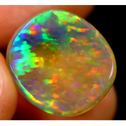 Opale éthiopienne rainbow crystal 9.50 carats