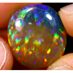 Opale éthiopienne rainbow crystal 9.50 carats