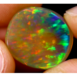 Opale éthiopienne rainbow crystal 9.50 carats