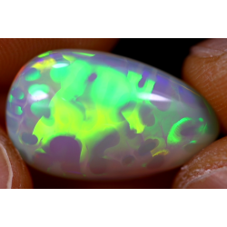 Opale éthiopienne 5.65 carats TOP GRADE