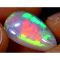 Opale éthiopienne 5.65 carats TOP GRADE