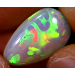 Opale éthiopienne 5.65 carats TOP GRADE