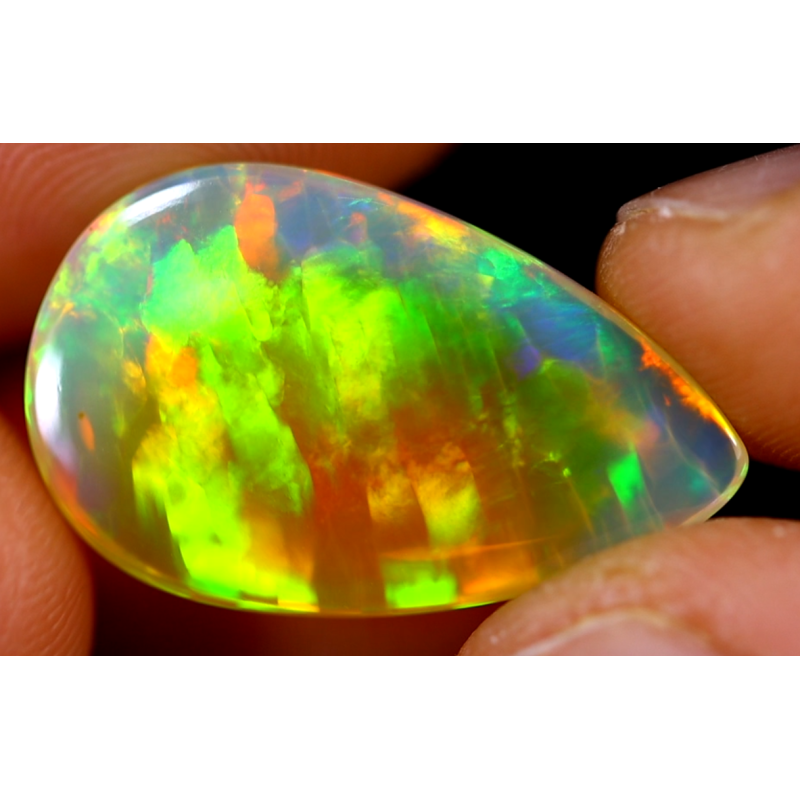 Opale éthiopienne rainbow crystal 9.32 carats