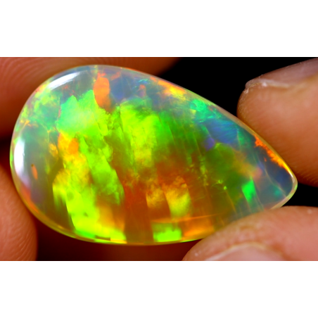 Opale éthiopienne rainbow crystal 9.32 carats