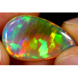 Opale éthiopienne rainbow crystal 9.32 carats