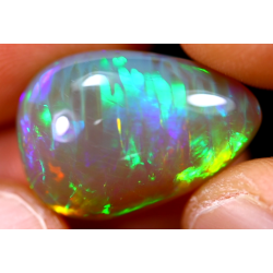 Opale éthiopienne 12.95 carats TOP GRADE