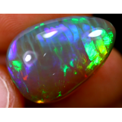 Opale éthiopienne 12.95 carats TOP GRADE