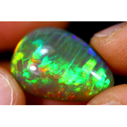 Opale éthiopienne 12.95 carats TOP GRADE