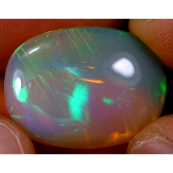 Opale éthiopienne 15.25 carats TOP GRADE