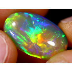Opale éthiopienne rainbow crystal 7.65 carats