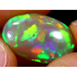 Opale éthiopienne rainbow crystal 7.65 carats