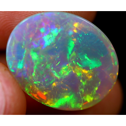 Opale éthiopienne 10.85 carats TOP GRADE