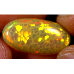Opale éthiopienne 9.70 carats TOP GRADE