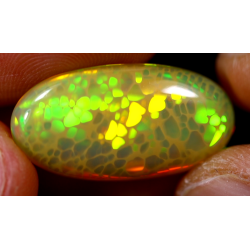 Opale éthiopienne 9.70 carats TOP GRADE