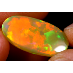 Opale éthiopienne 9.70 carats TOP GRADE