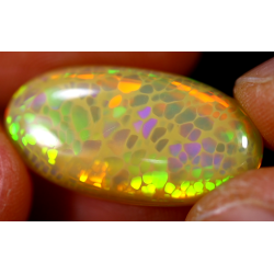 Opale éthiopienne 9.70 carats TOP GRADE
