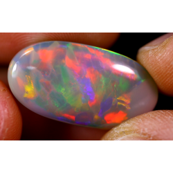 Opale éthiopienne 16.75 carats TOP GRADE