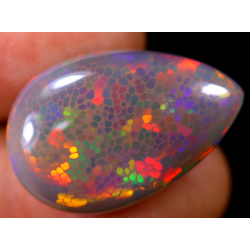 Opale éthiopienne 11.85 carats TOP GRADE
