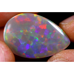 Opale éthiopienne 11.85 carats TOP GRADE