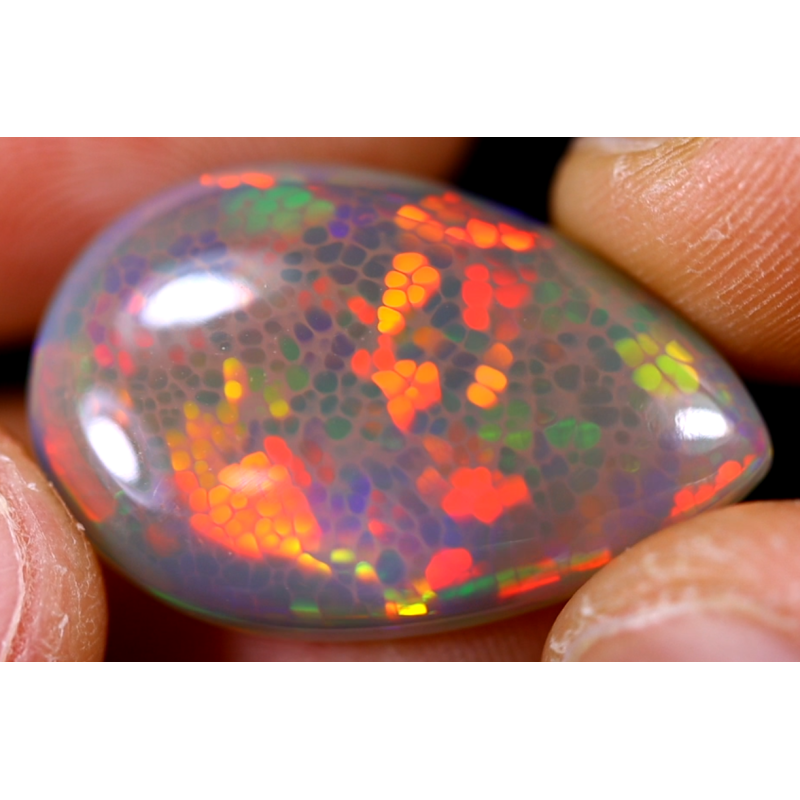 Opale éthiopienne 11.85 carats TOP GRADE